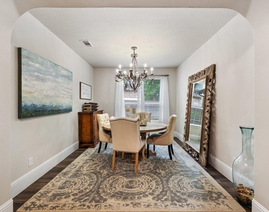 19 Cohasset Place - Photo Thumbnail 8