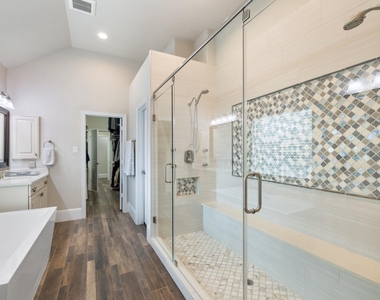19 Cohasset Place - Photo Thumbnail 4
