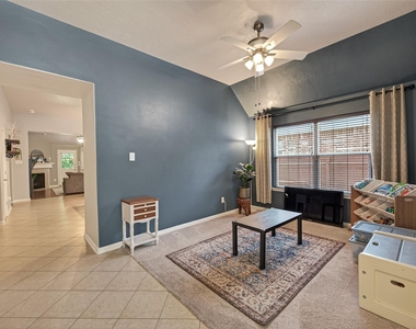 11518 Columbia Pines Lane - Photo Thumbnail 5