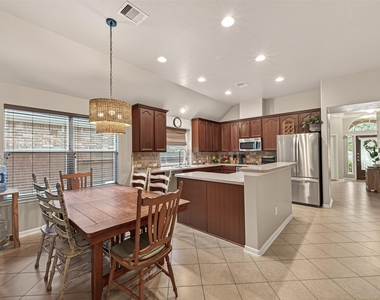 11518 Columbia Pines Lane - Photo Thumbnail 13