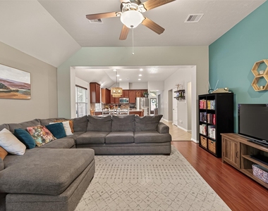 11518 Columbia Pines Lane - Photo Thumbnail 9