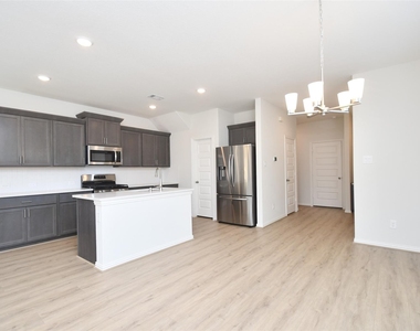 27823 Western Creek Ct - Photo Thumbnail 7