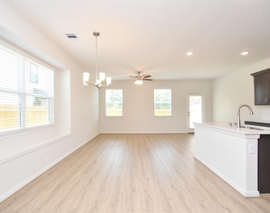 27823 Western Creek Ct - Photo Thumbnail 4