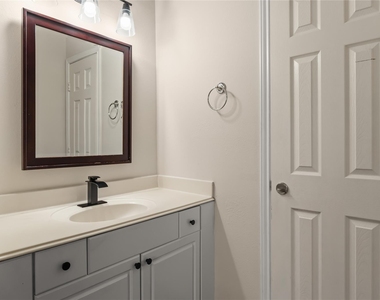 4111 Surreydon Drive - Photo Thumbnail 26