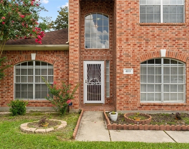 4111 Surreydon Drive - Photo Thumbnail 1
