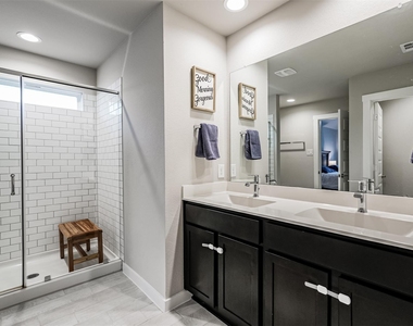 13005 Oleander Bay Lane - Photo Thumbnail 18