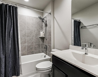 13005 Oleander Bay Lane - Photo Thumbnail 6