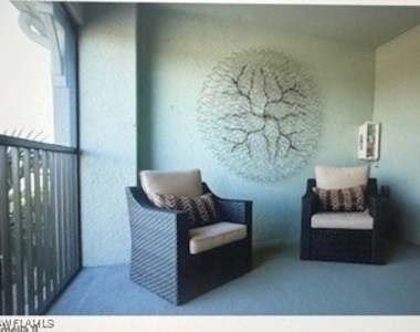 5427 Double Eagle Cir - Photo Thumbnail 1