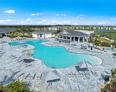 5427 Double Eagle Cir - Photo Thumbnail 16