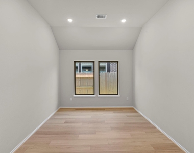 1016 Shoal Creek Trail - Photo Thumbnail 7