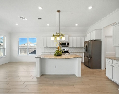 15011 Old Horseshoe Lake Drive - Photo Thumbnail 7