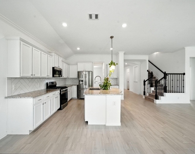 15011 Old Horseshoe Lake Drive - Photo Thumbnail 9