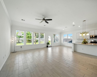 15011 Old Horseshoe Lake Drive - Photo Thumbnail 4
