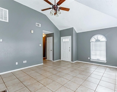 8410 Fawn Wind Court - Photo Thumbnail 9