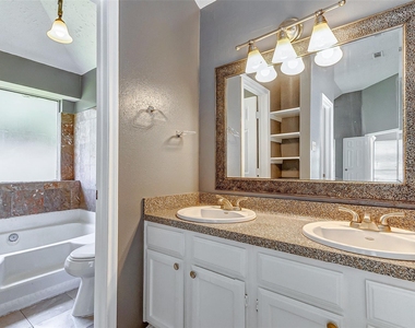 8410 Fawn Wind Court - Photo Thumbnail 18