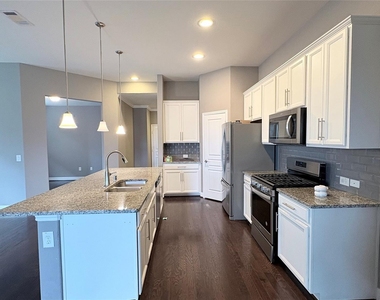 5030 Rue Dela Croix Drive - Photo Thumbnail 2