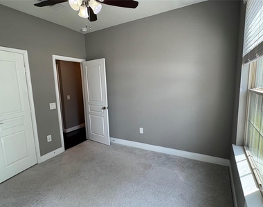 5030 Rue Dela Croix Drive - Photo Thumbnail 17