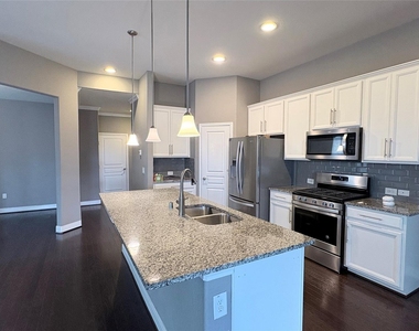 5030 Rue Dela Croix Drive - Photo Thumbnail 4