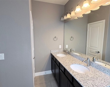 5030 Rue Dela Croix Drive - Photo Thumbnail 13