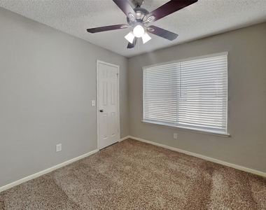 18138 Garden Manor Drive - Photo Thumbnail 10