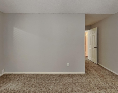 18138 Garden Manor Drive - Photo Thumbnail 8