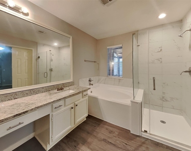 18138 Garden Manor Drive - Photo Thumbnail 9