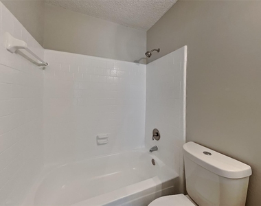 18138 Garden Manor Drive - Photo Thumbnail 14