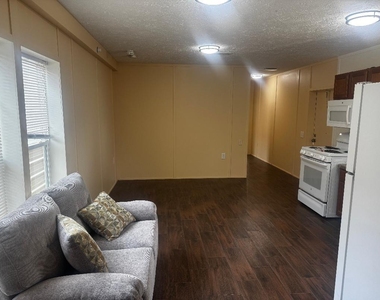 13929 Eagle Pass Street - Photo Thumbnail 4