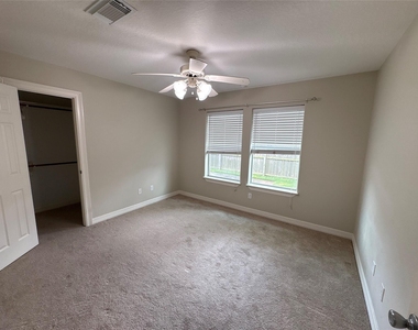 308 Williamsburg Avenue - Photo Thumbnail 19
