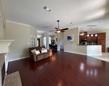 308 Williamsburg Avenue - Photo Thumbnail 6