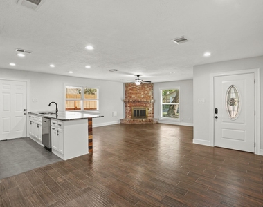 1030 Grand Junction Drive - Photo Thumbnail 8