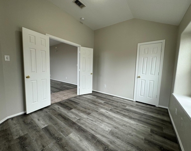 13196 Miller Lane - Photo Thumbnail 25