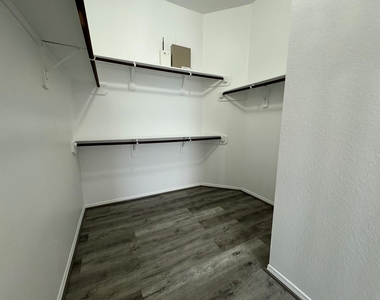 13196 Miller Lane - Photo Thumbnail 17