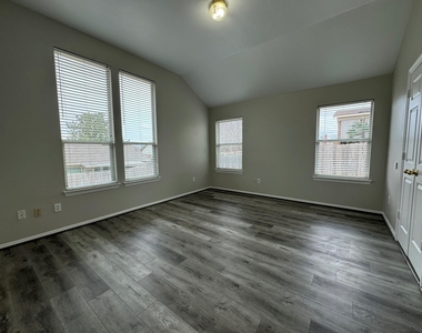 13196 Miller Lane - Photo Thumbnail 11