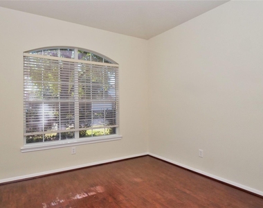 25206 Bright Hollow Lane - Photo Thumbnail 10