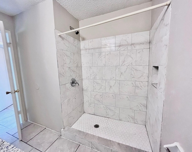 3021 Sycamore Avenue - Photo Thumbnail 13