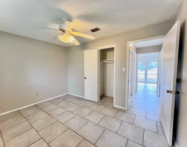 3021 Sycamore Avenue - Photo Thumbnail 11