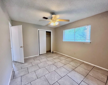 3021 Sycamore Avenue - Photo Thumbnail 12