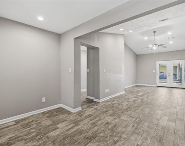 3424 Balboa Circle - Photo Thumbnail 15