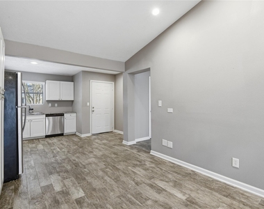 3424 Balboa Circle - Photo Thumbnail 11