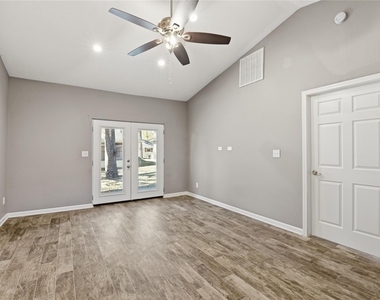 3424 Balboa Circle - Photo Thumbnail 5