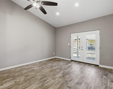 3424 Balboa Circle - Photo Thumbnail 8