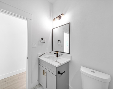4834 Higgins Street - Photo Thumbnail 25
