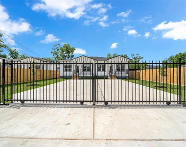 4834 Higgins Street - Photo Thumbnail 31
