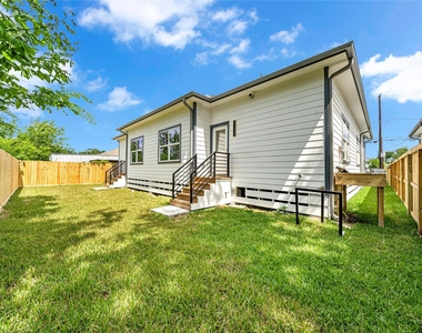 4834 Higgins Street - Photo Thumbnail 27