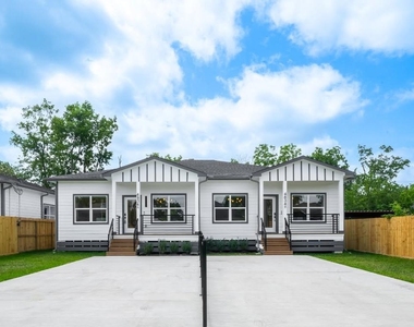 4834 Higgins Street - Photo Thumbnail 32