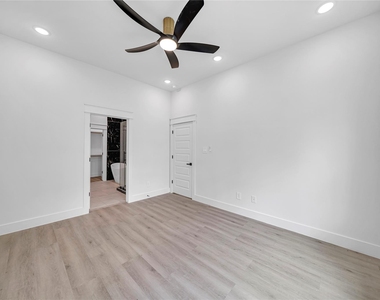 4834 Higgins Street - Photo Thumbnail 10