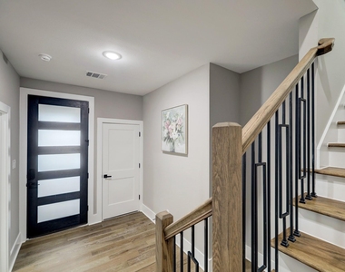 1411 W 23rd Street - Photo Thumbnail 7