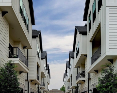 1411 W 23rd Street - Photo Thumbnail 3