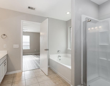 15322 Key Crest Lane - Photo Thumbnail 10